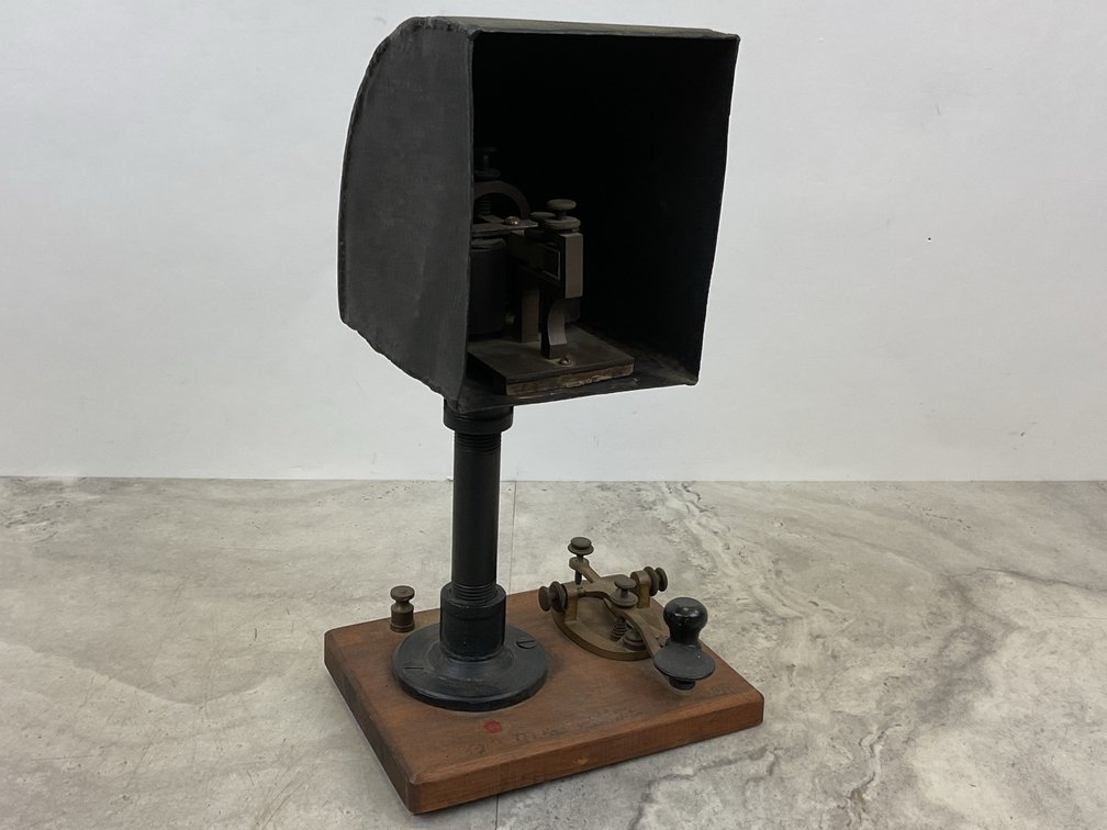Telegraph Key and Resonator Sounder