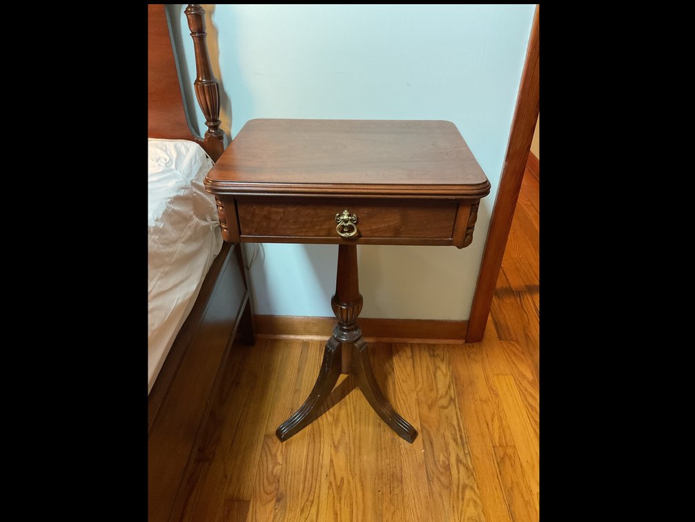 Wooden Pedestal Side Table with Drawer