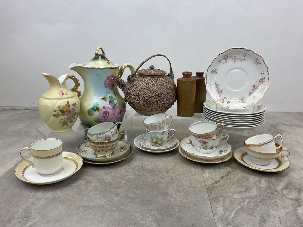 Porcelain & Earthenware
