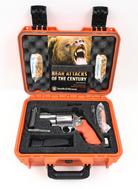 Cased Smith & Wesson 500ES Emergency Survival Tool Kit Double Action Revolver