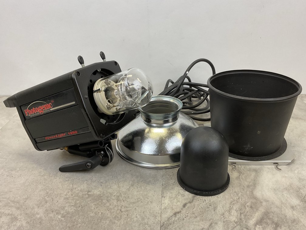 Photogenic PowerLight 1250 Studio Strobe Light