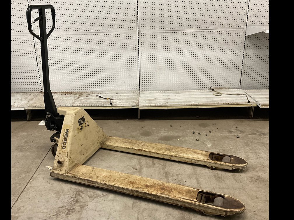 Wesco Manual Hydraulic Pallet Jack