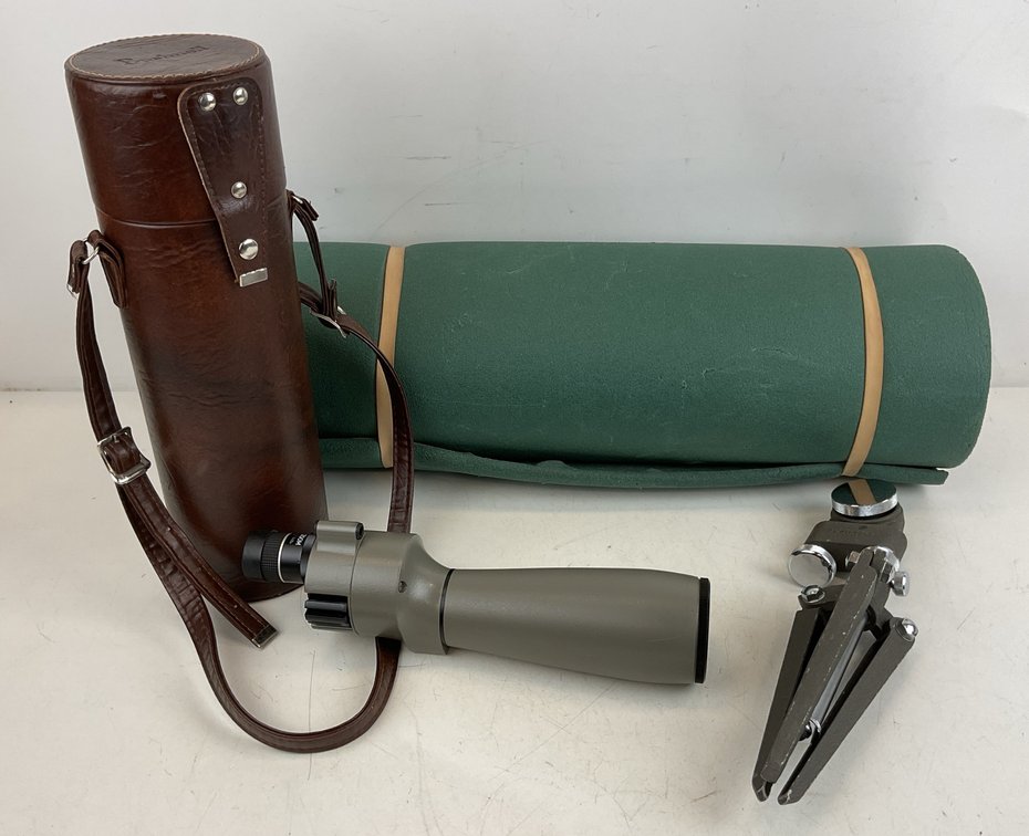 Spacemaster II Spotting Scope, Tabletop Tripod, Case, and Foam Mat