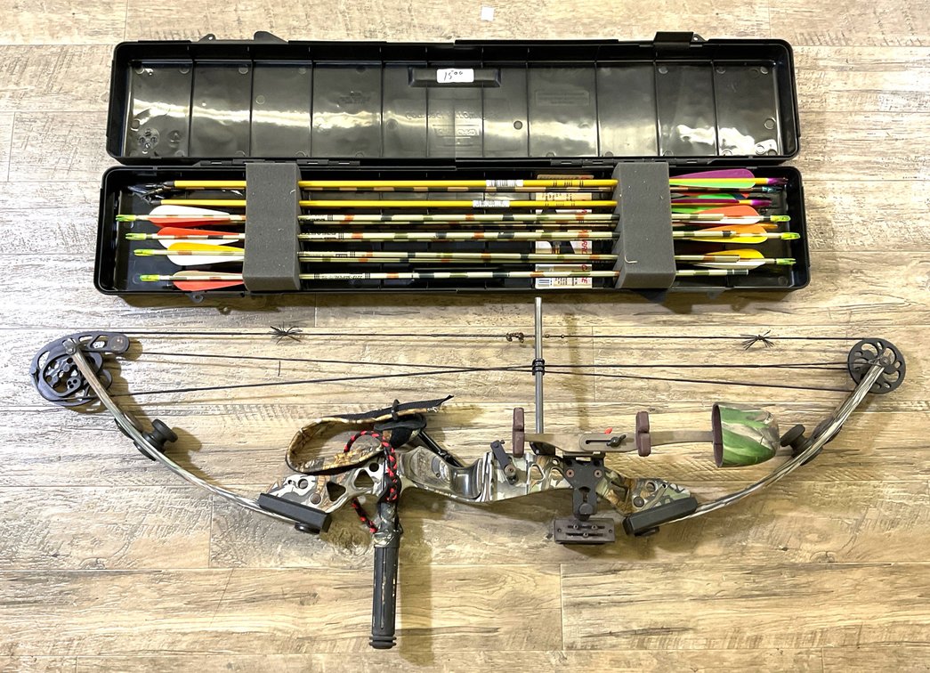 Camouflage Compound Bow with Arrow Case and Arrows