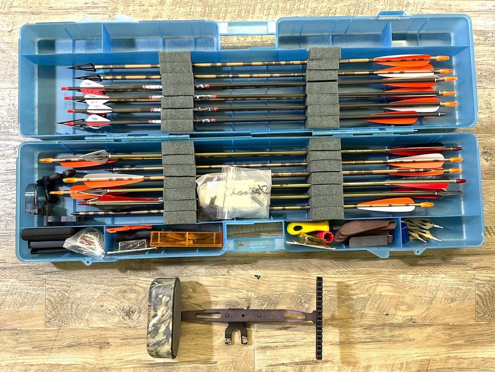 Archery Arrow Case, Arrows, Quiver, and Accessories