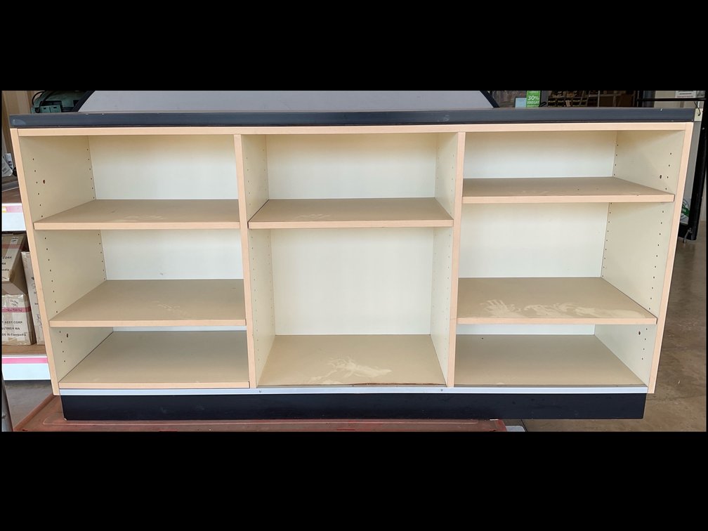 Retail Slatwall Counter