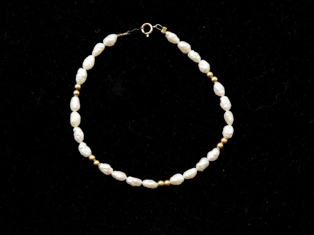 14k YG Pearl Bracelet
