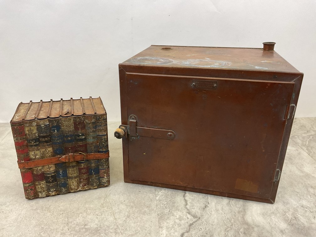 Laboratory Apparatus Case and Biscuit Tin