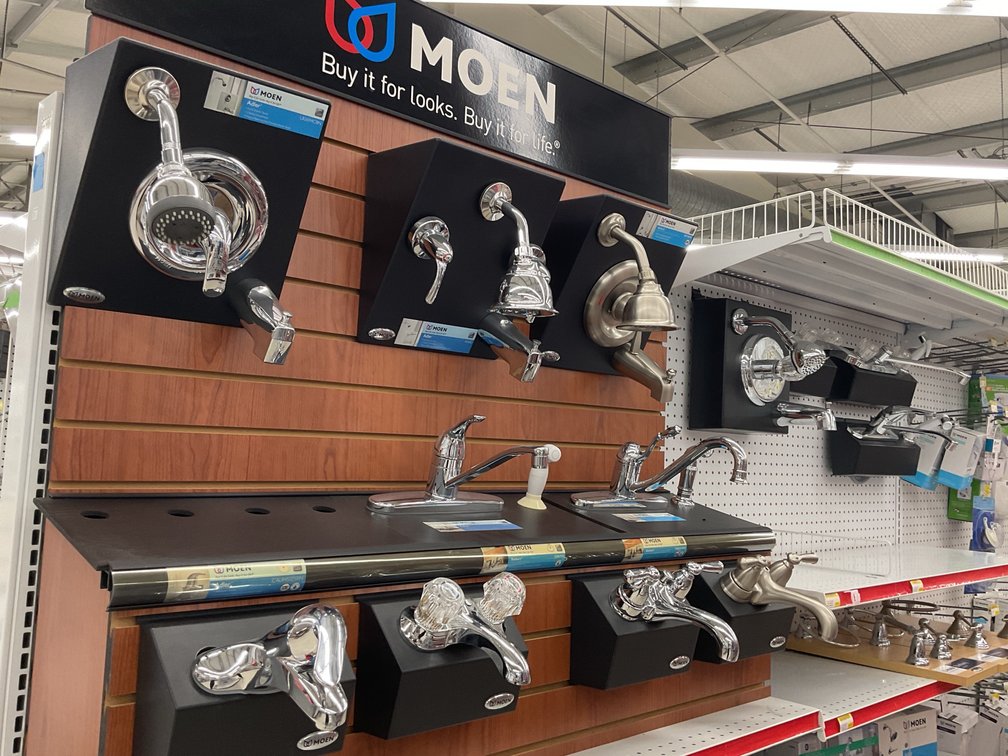 Moen Retail Display Fixtures