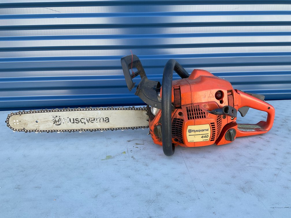 Husqvarna 440 X-Torq 41cc Gas-Powered Chainsaw