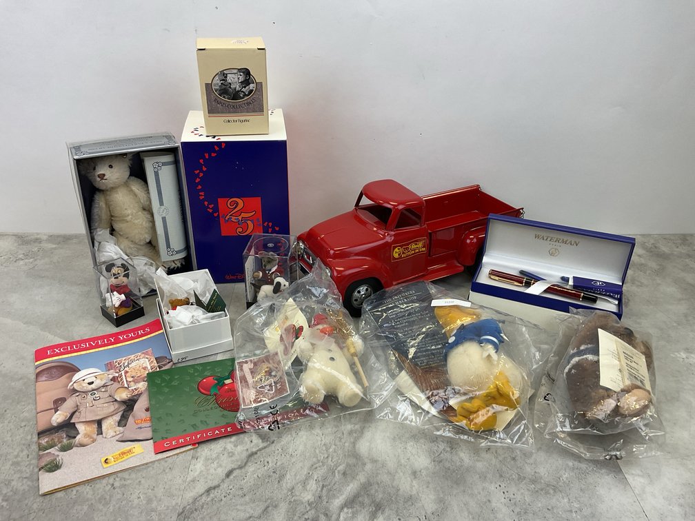 Assorted Collectibles