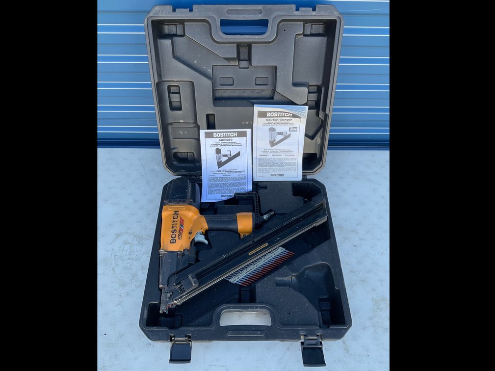 Bostitch StrapShot MCN250 Metal Connector Nailer