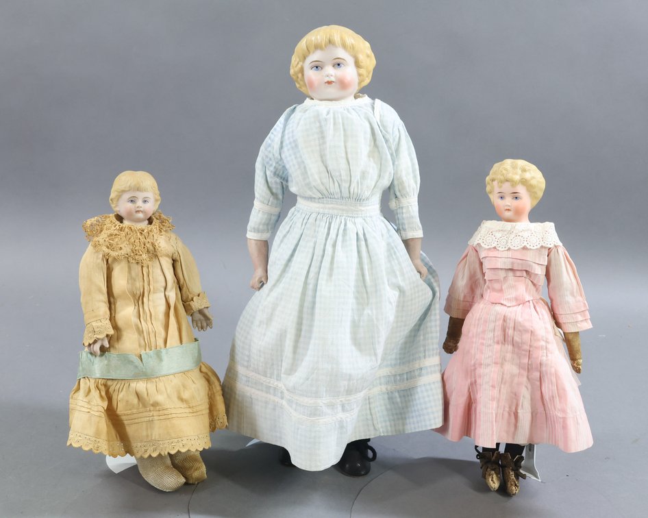 GERMAN BISQUE DOLLS.
