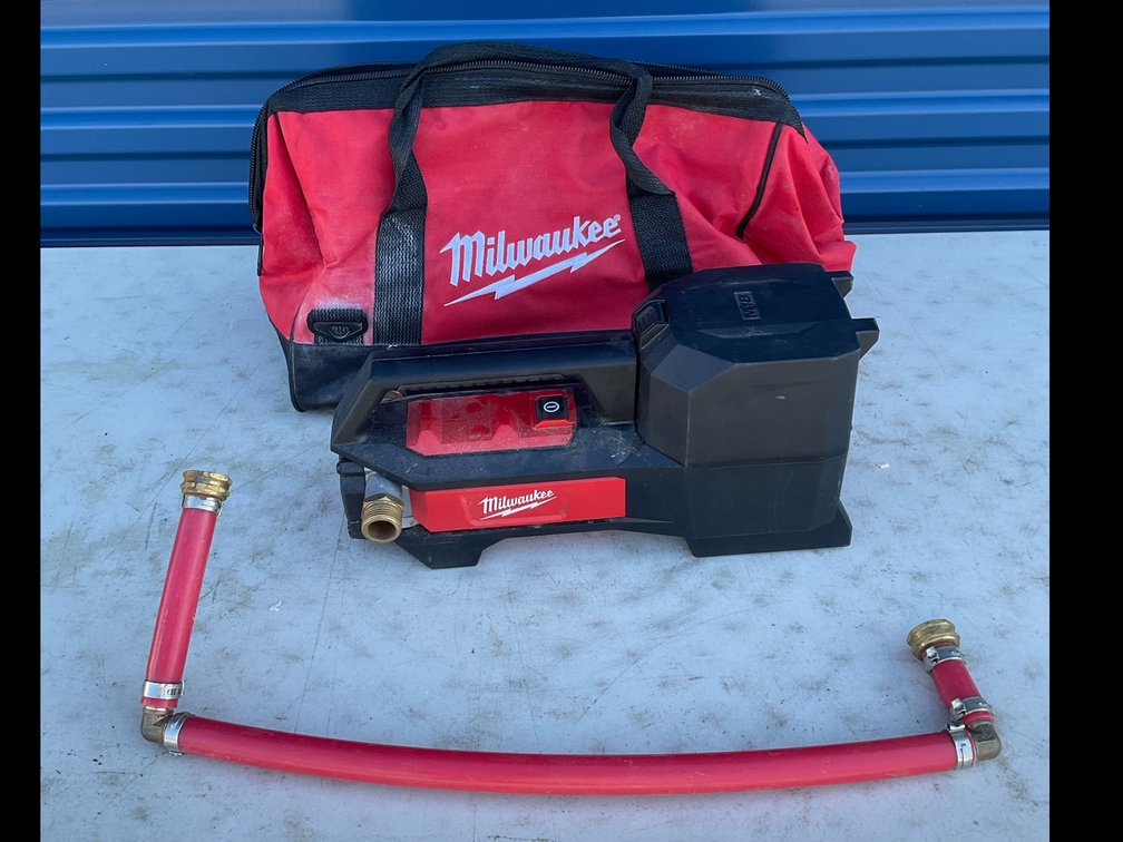 Milwaukee 2771-20 M18 Transfer Pump with Hose and Bag