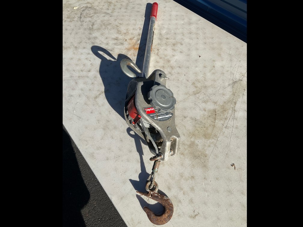 Dayton 4Z312 Manual Ratchet Cable Puller