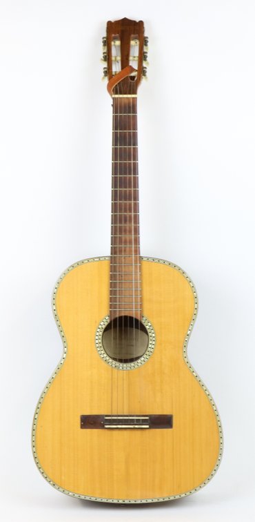 Giannini AWN30 Classical Guitar