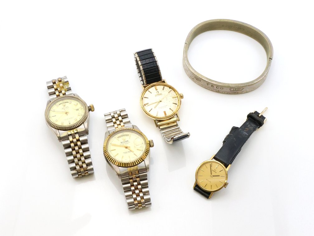 Wrist Watches & Bracelet