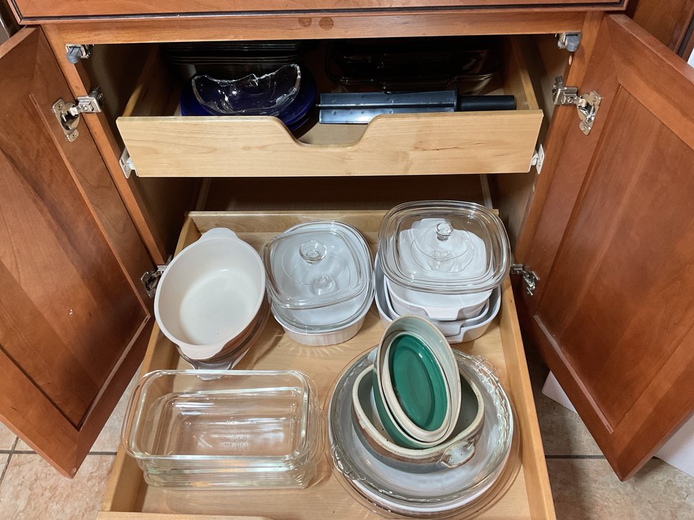 Glass, Ceramic, and Metal Bakeware and Dishware