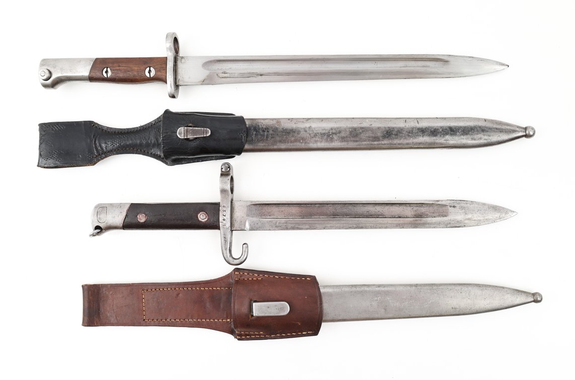 Steel Bayonets with Scabbards and Leather Frogs (2)