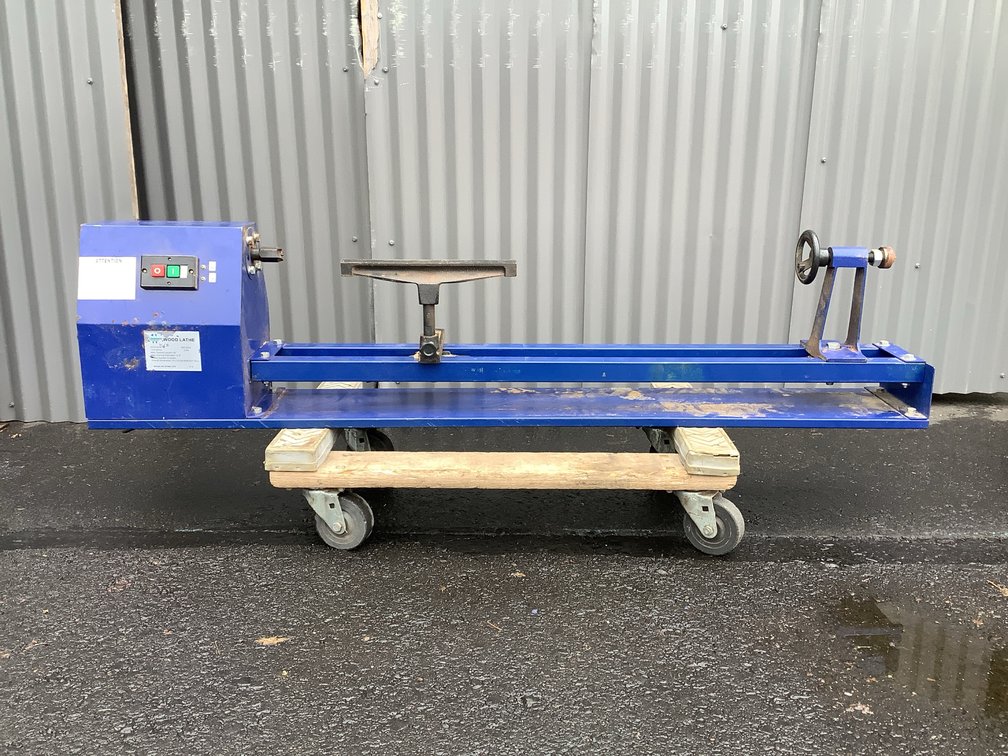 Cummins Industrial Tools MCS1000 4-Speed Wood Lathe