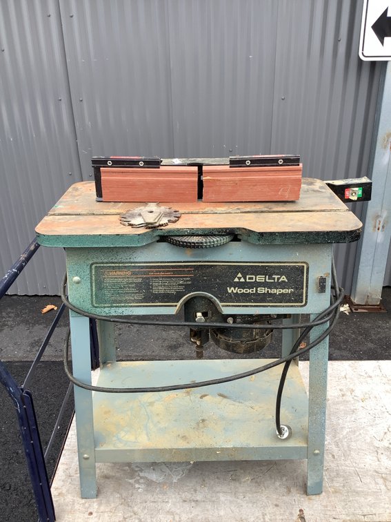 Delta 43-355 Wood Shaper with Stand and Blades