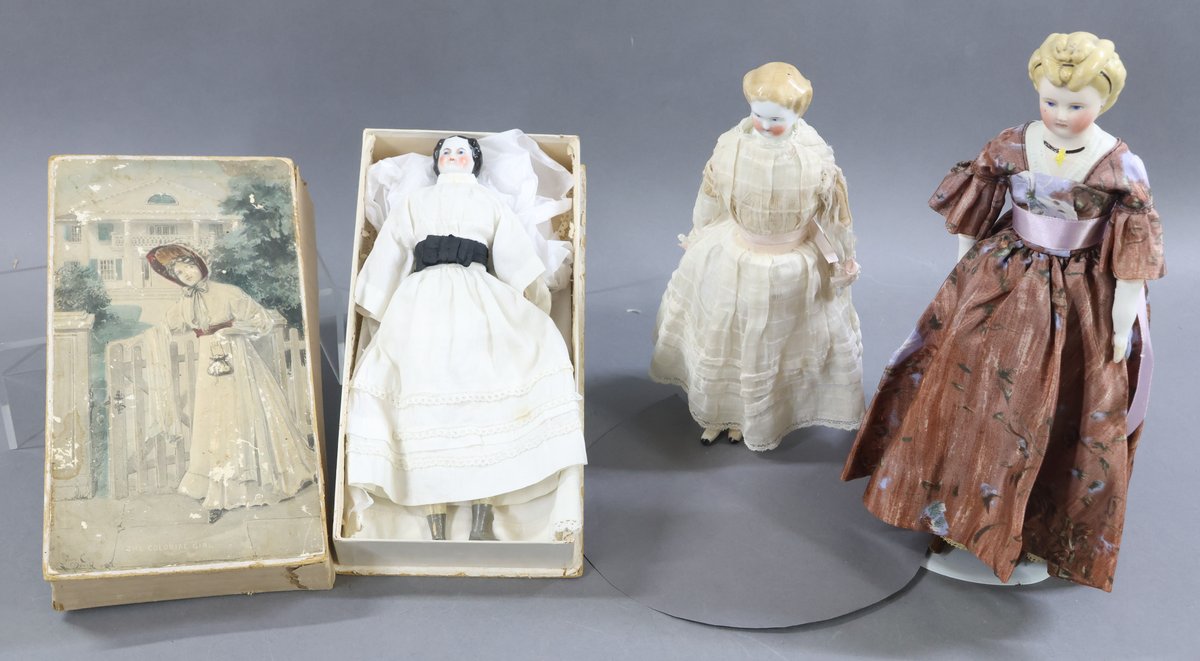 CHINA DOLLS/BISQUE.