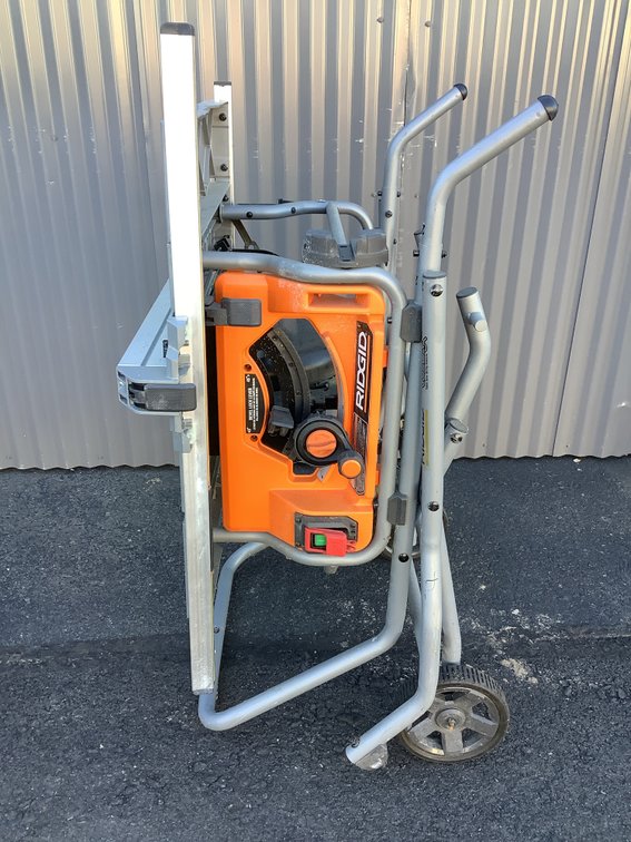 RIDGID 10" Table Saw with Rolling Stand