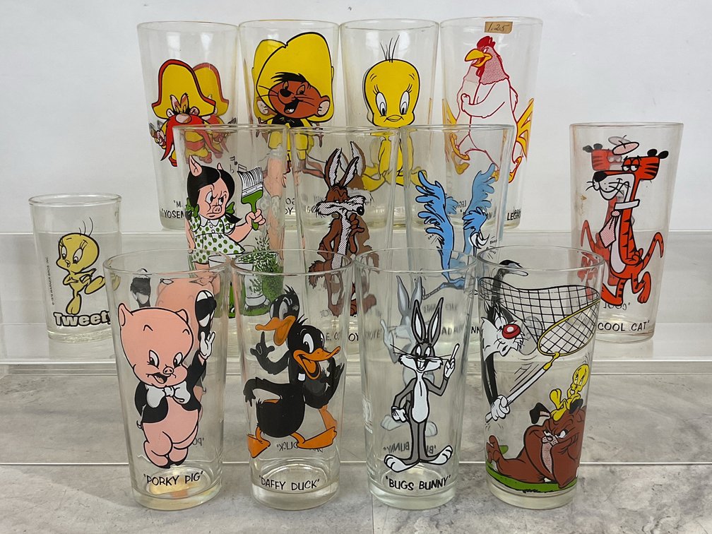 Warner Bros. Looney Tunes Character Drinking Glasses