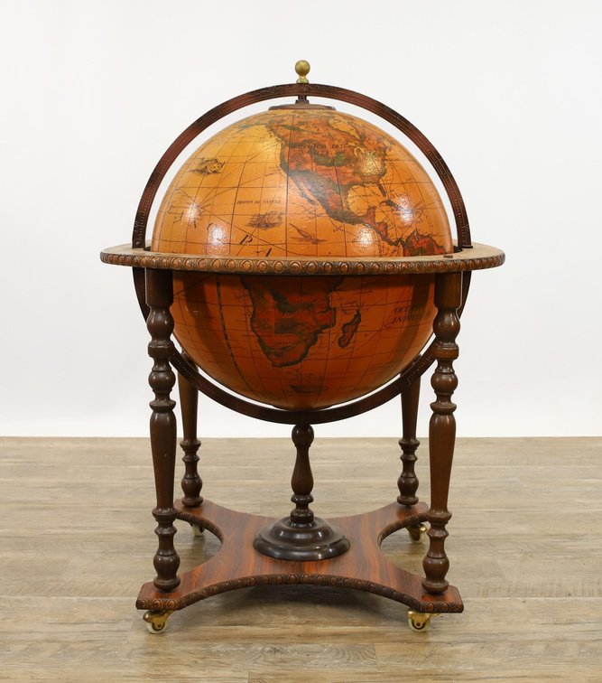 Globe Bar
