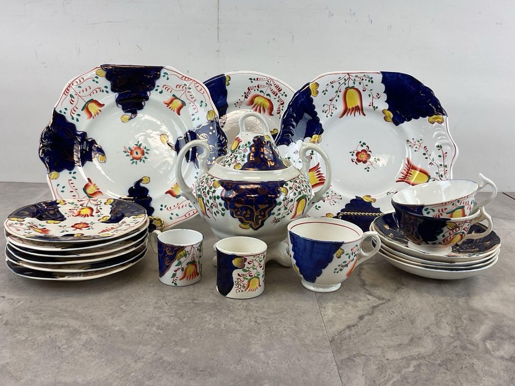 Gaudy Welsh China