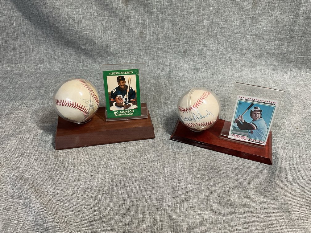 Rawlings Official American League Baseballs with Bo Jackson and Brooks Robinson Cards