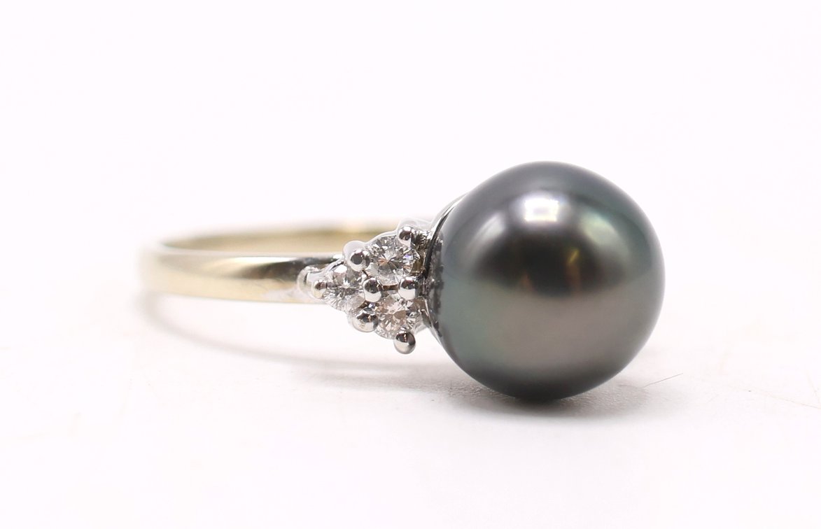 18k WG Pearl Ring