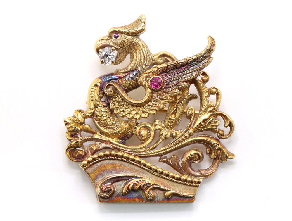 14K YG Griffin Pin