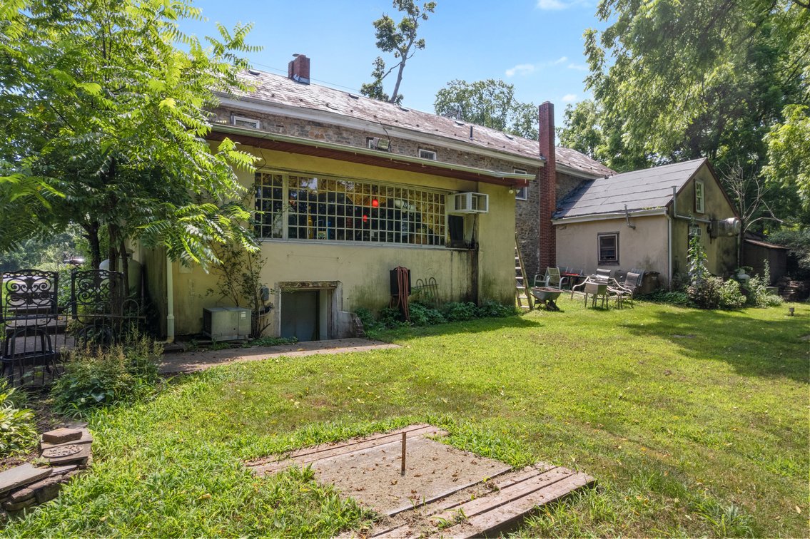 Image for Sold! Real Estate For Auction | Ravens Nest Tavern | 625 Old Bethlehem Road, Quakertown, PA  18951 |  September 23, 2025 at 12:00 PM