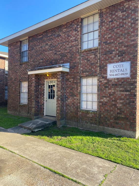 4 Plex in Laplace - 909 Linda Lane, Laplace, LA 70068