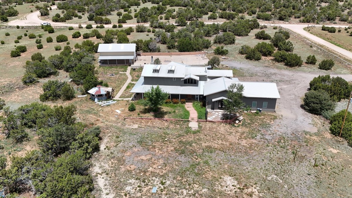363 Camino Del Norte Rd Estancia, NM 87016