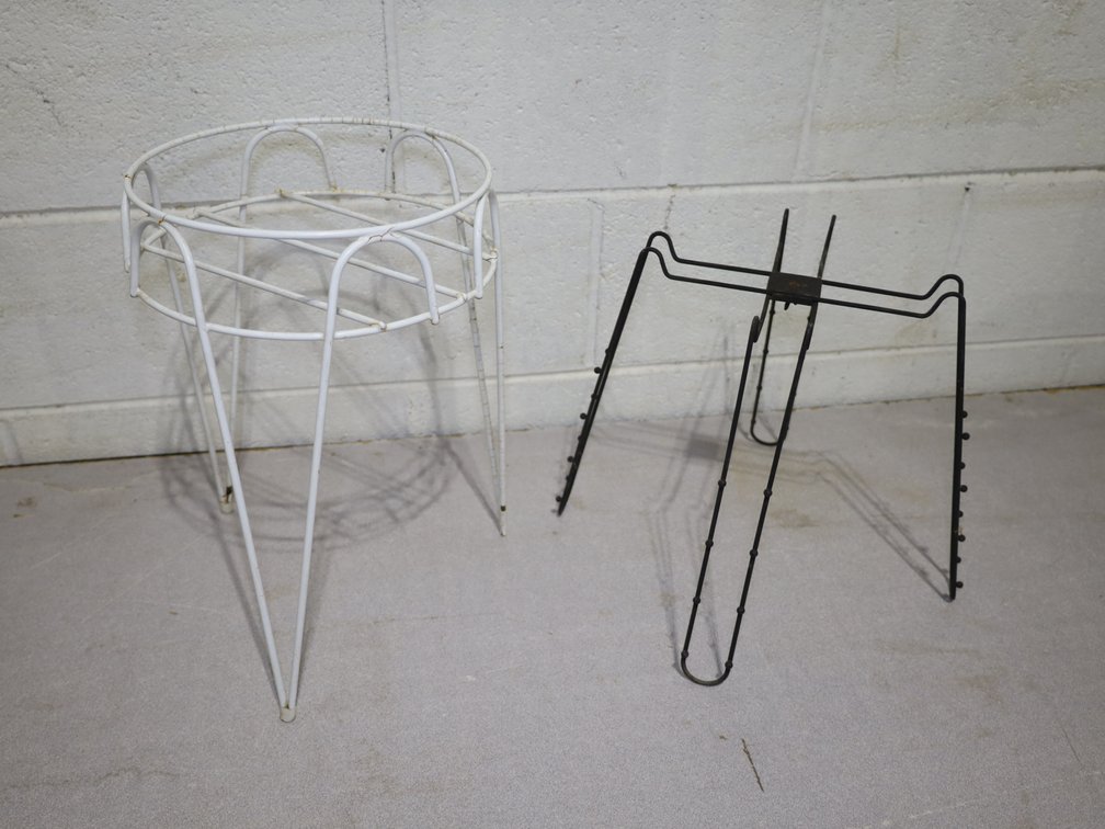 Plant Stands & Garden Decor