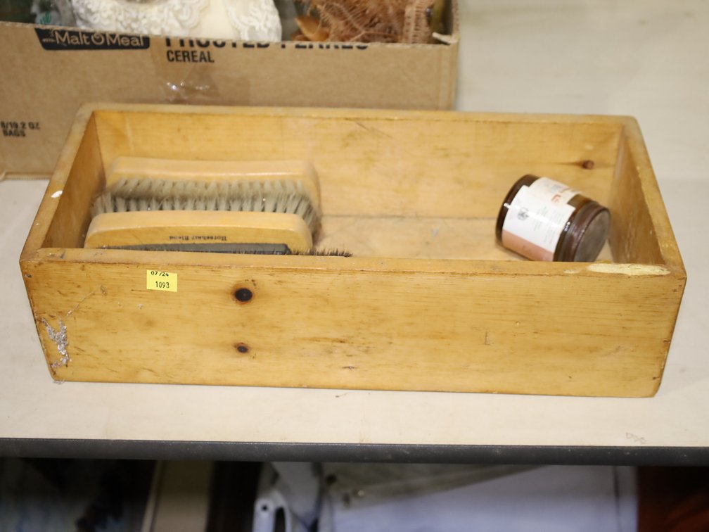 Vintage Shoe Shine Box