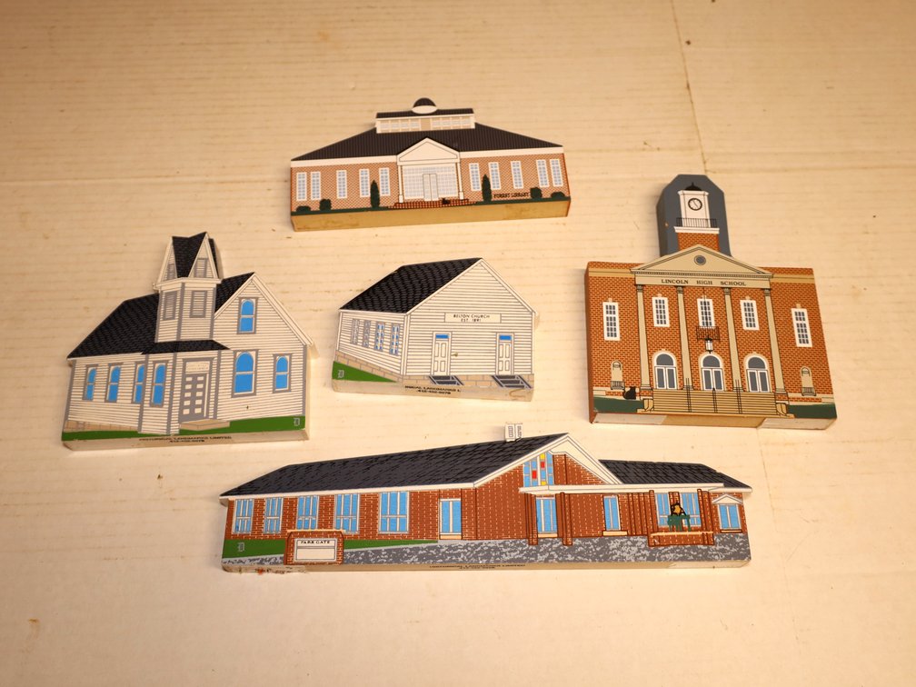 Cat's Meow Shelf-Sitter Collectible Buildings