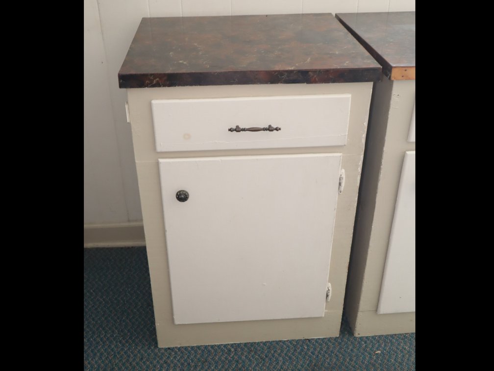 Kitchen Cabinet with Laminate Top