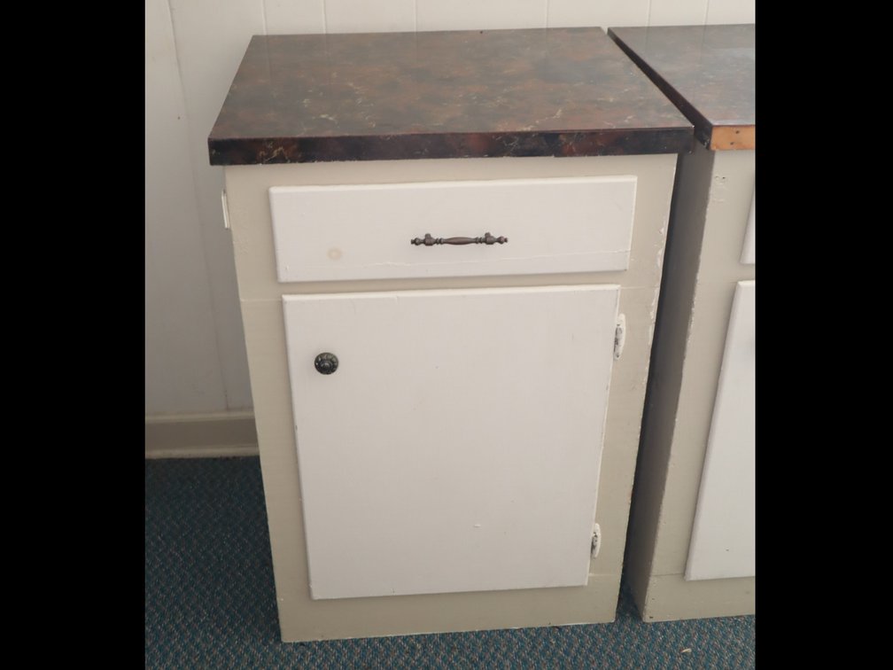 Kitchen Cabinet with Laminate Top
