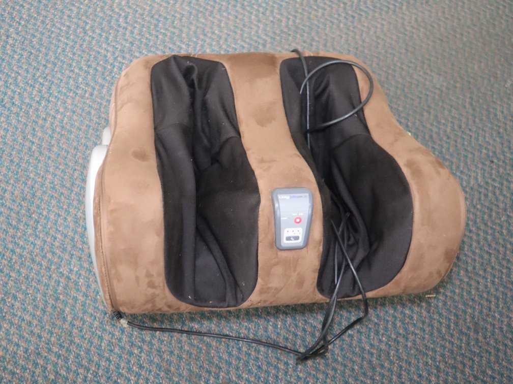 Human Touch iJoy Ottoman 3.0 calf and foot massager & AbSwing exercise machine  