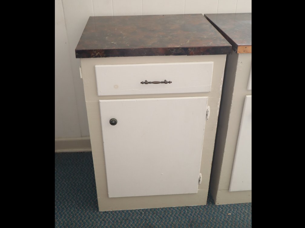 Kitchen Cabinet with Laminate Top