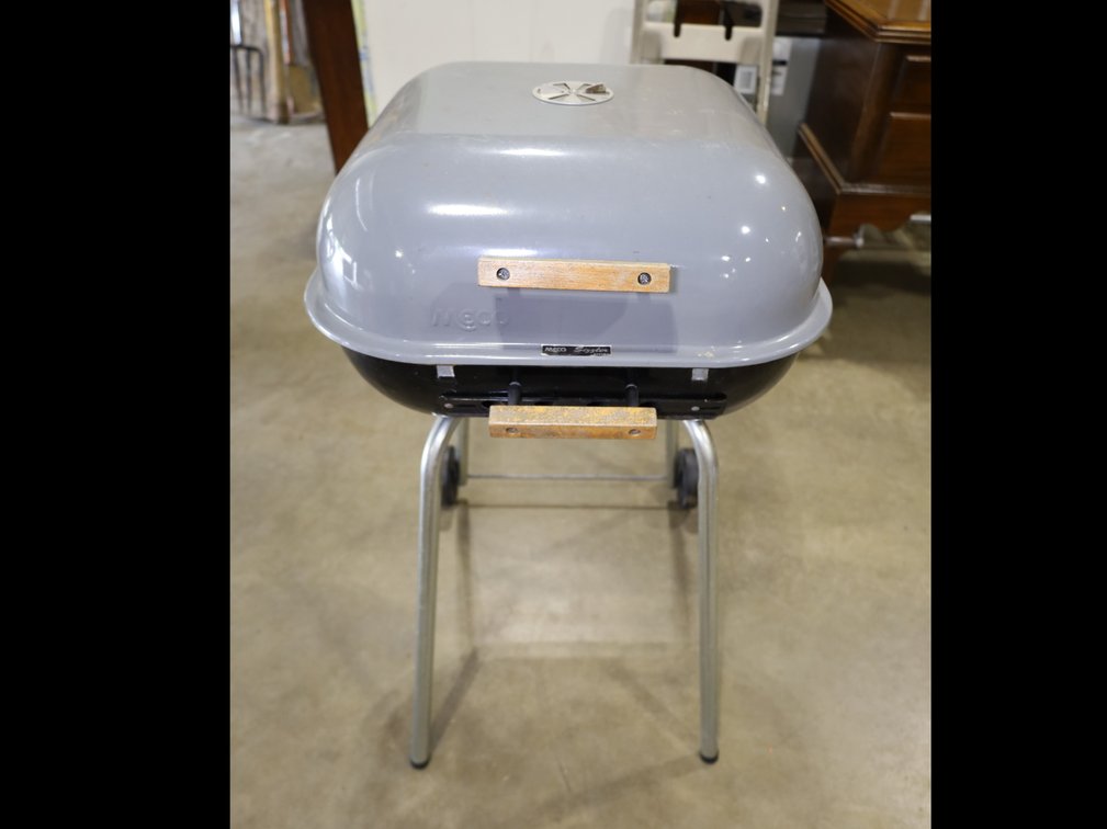 Meco Sizzler Charcoal Grill