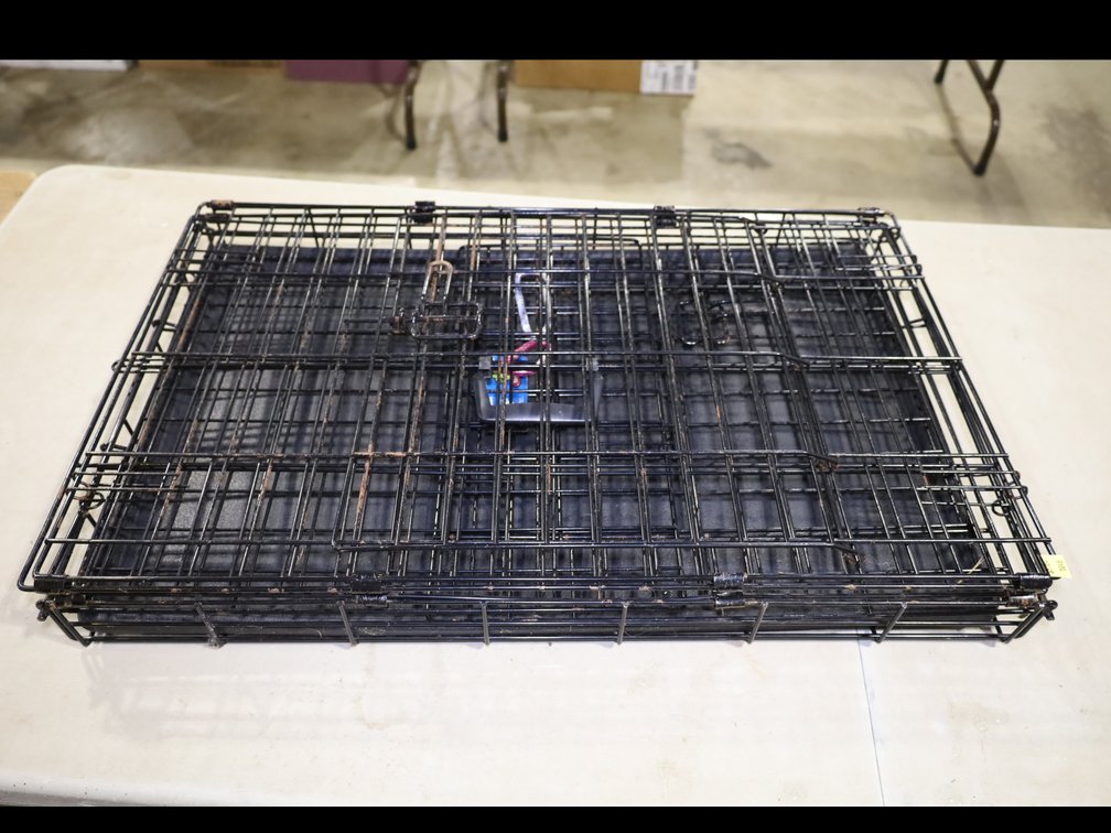 Wire Dog Crate and Popper Scooper