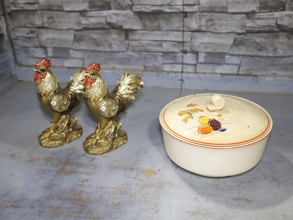 Rooster Figurines & Lidded Dish