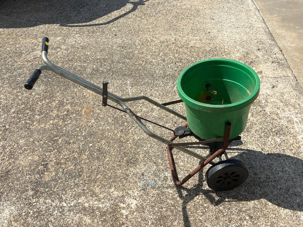 Lawncrafter Broadcast Spreader
