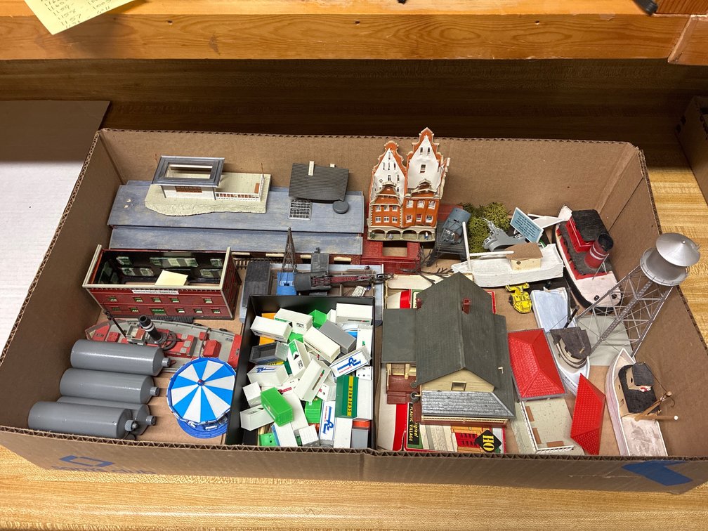 Model Railroad Layout Collection