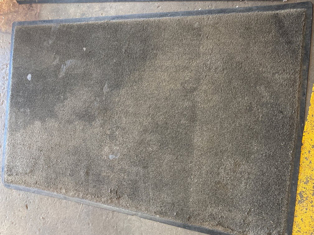 (4) Floor Mats