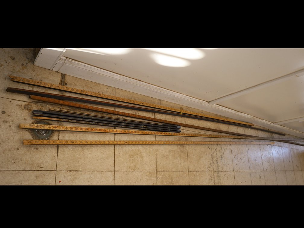 (4) Fuel Level Sticks